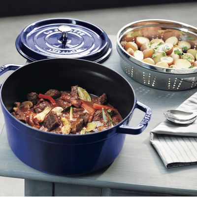 Staub Topf rund mit Dampfeinsatz 26cm 5.2 lt. Schwarz Bild 7